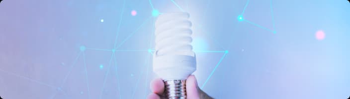 Cabos, disjuntores e quadros de distribuição.