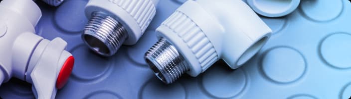 Tubos, conexões, registro e válvulas.